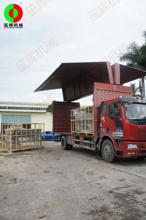 多套蔬果洗菜機組按客交期準(zhǔn)時裝車出貨,！