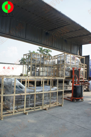 某地經(jīng)銷商定購的無損洗菜機(jī),、氣泡洗菜機(jī)及渦流清洗線由兩部專車發(fā)貨,！