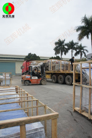 蔬果清洗加工生產(chǎn)線(xiàn)春節(jié)前專(zhuān)車(chē)發(fā)貨上?？蛻?hù)！